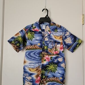 Blue Hawaiian Print Button-Up Shirt
